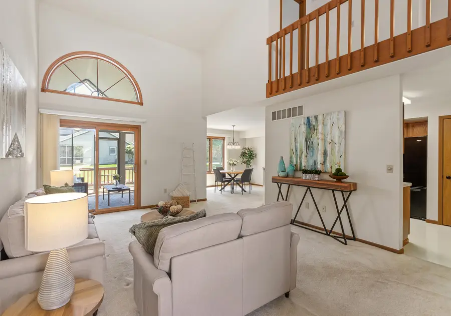 633 W 94th Court, Crown Point, IN 46307 - #2