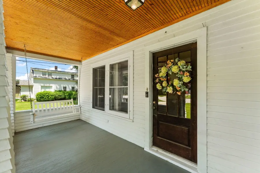 123 Kingsbury Avenue, La Porte, IN 46350 - #2