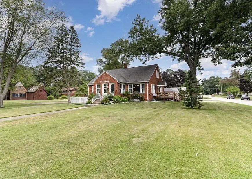312 Wilshire Avenue, Michigan City, IN 46360 - #2