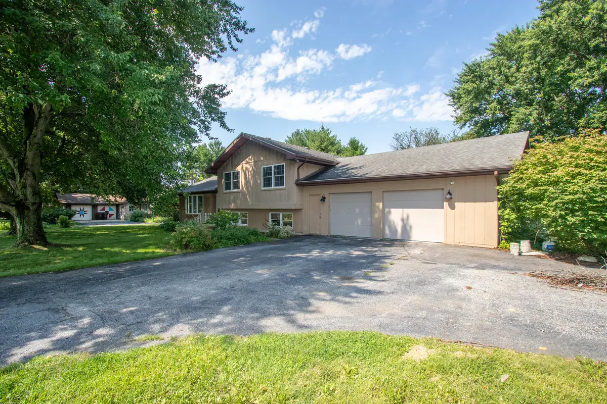 184 S 200 W, Valparaiso, IN 46385 - #1