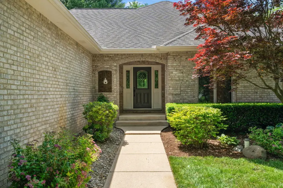246 White Thorne Lane, Valparaiso, IN 46383 - #2