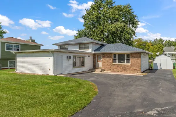 4076a Bush Hill Court, Crown Point, IN 46307