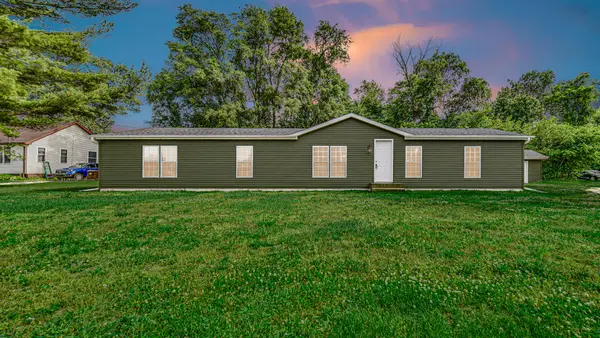 11983 N 330 E, Thayer, IN 46381