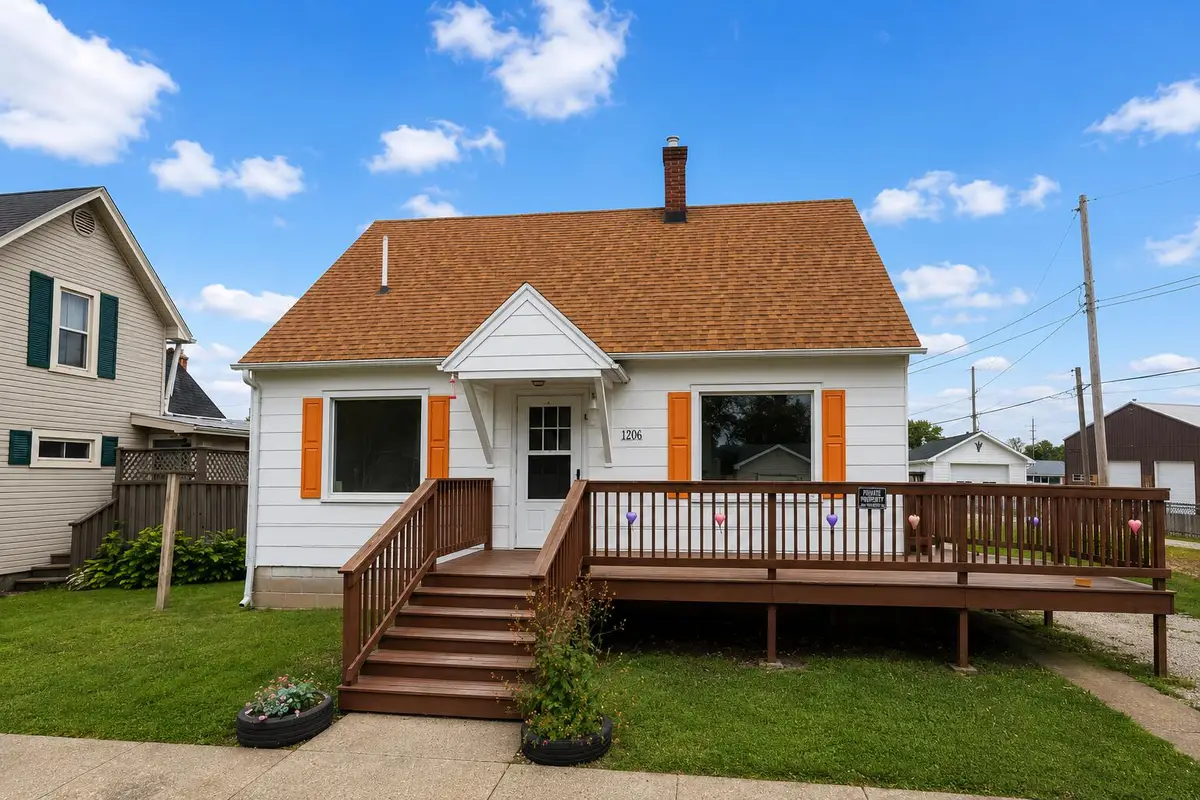 206 S 3rd Street, Kentland, IN 47951 - #1