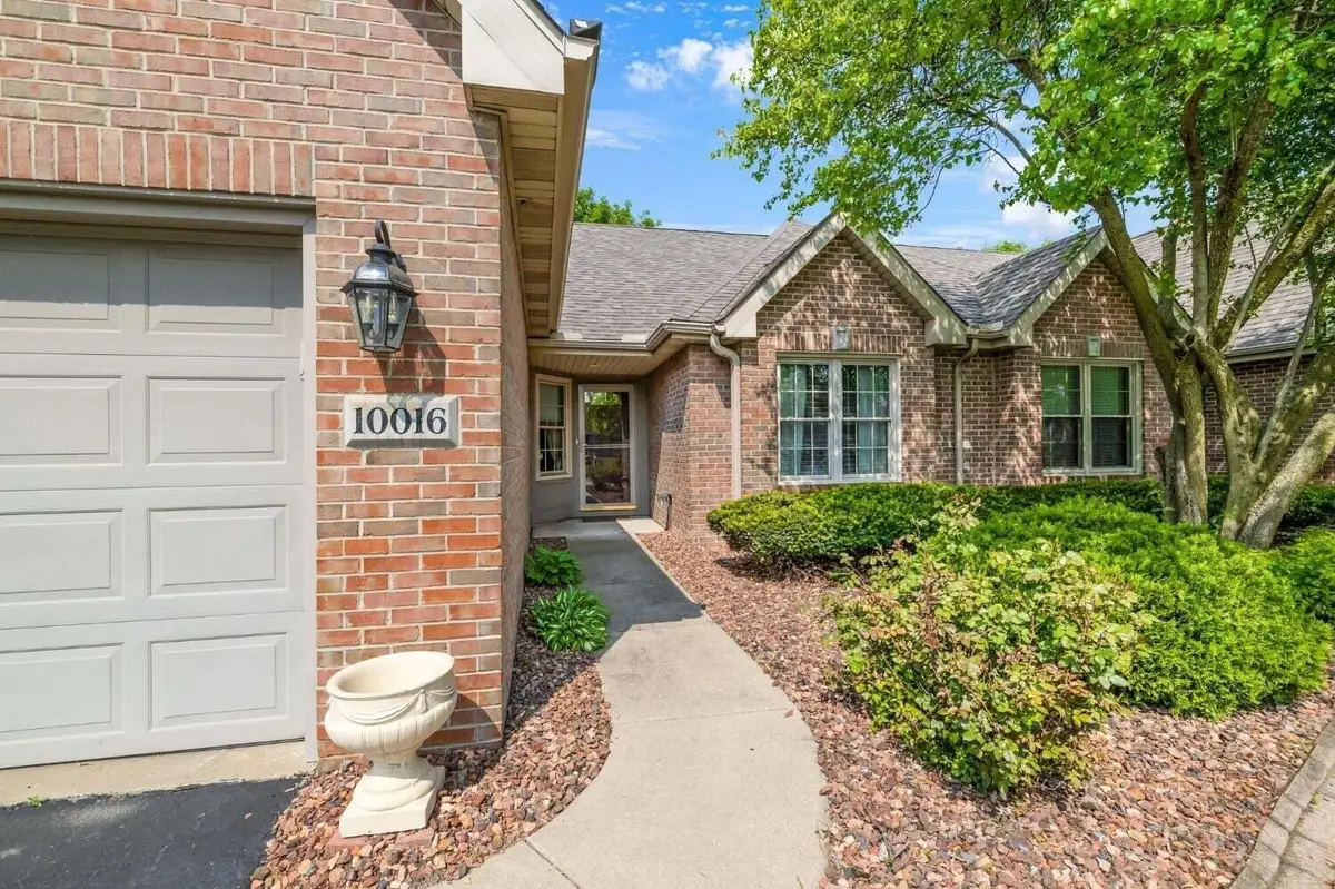 10016 Wildwood Lane, Highland, IN 46322 - #1