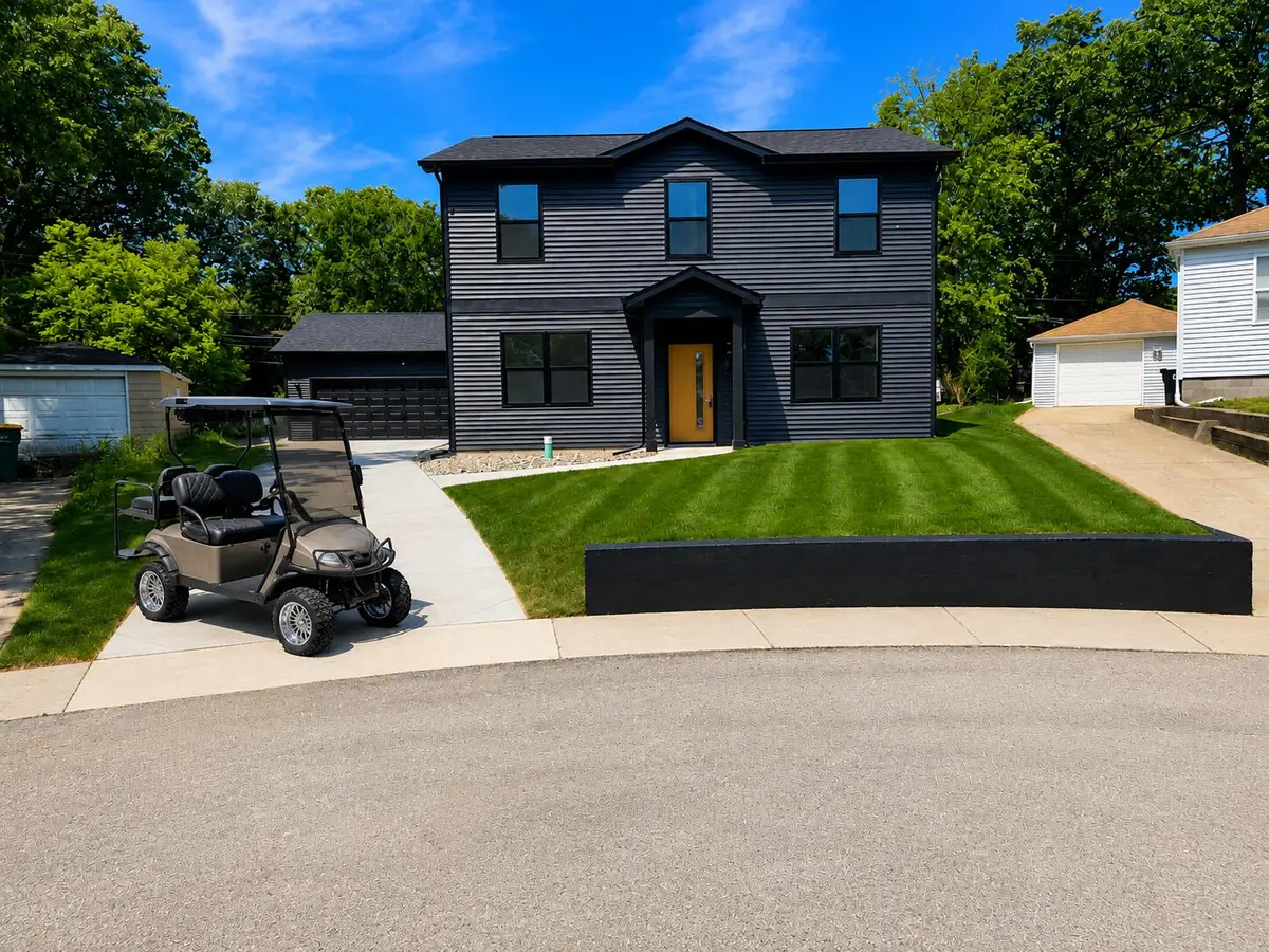 6401 Ash Avenue, Gary, IN 46403 - #1