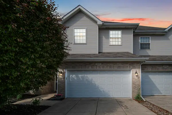 8112 Victoria Place, Crown Point, IN 46307