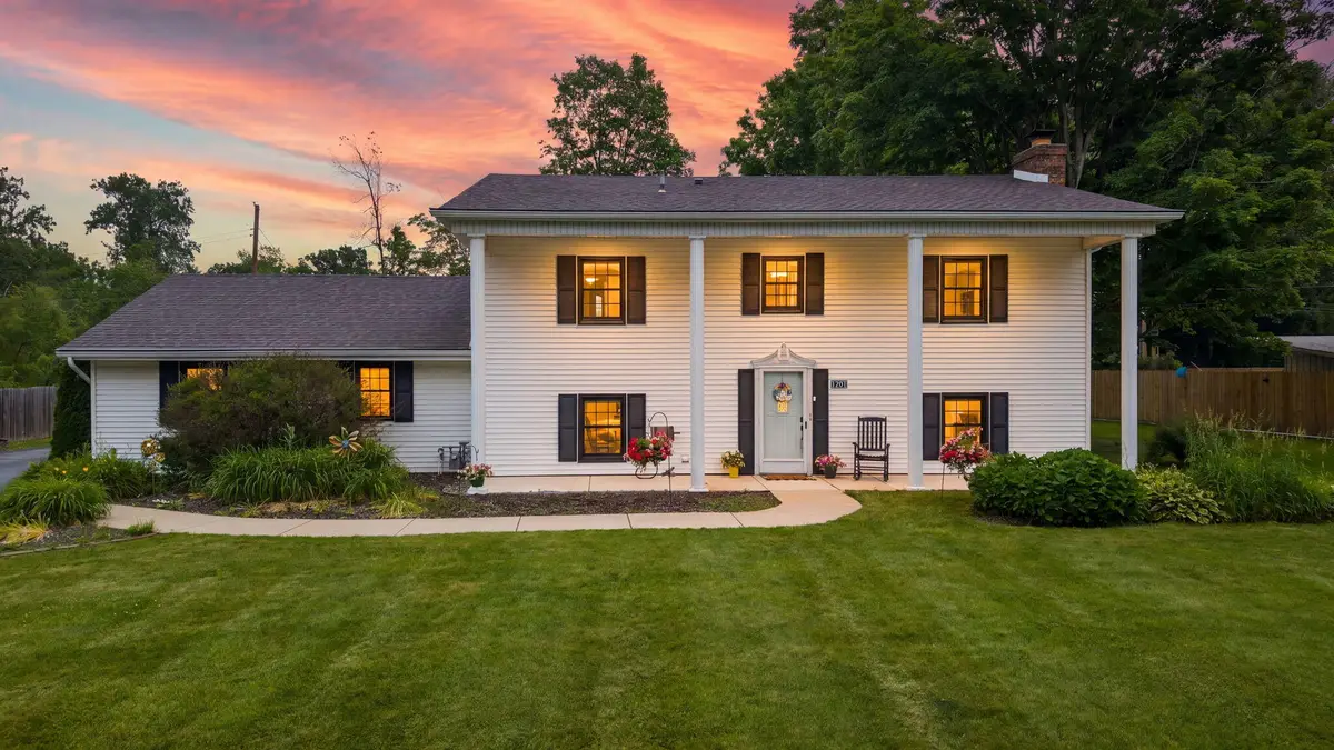 1261 Redbud Drive, Chesterton, IN 46304 - #1