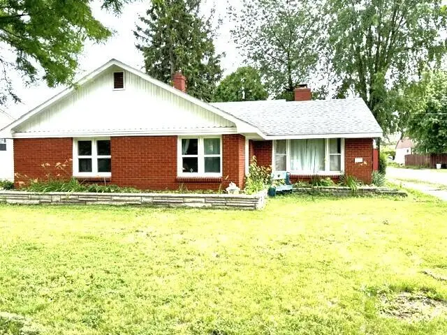 829 W Washington Street, Rensselaer, IN 47978 - #1