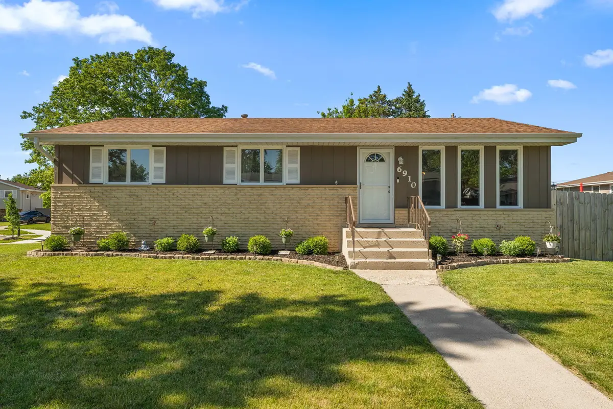 6910 W 85th Avenue, Crown Point, IN 46307 - #1
