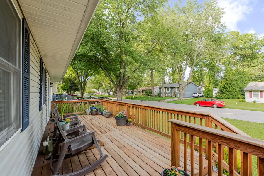 616 S 20th Street, Chesterton, IN 46304 - #2
