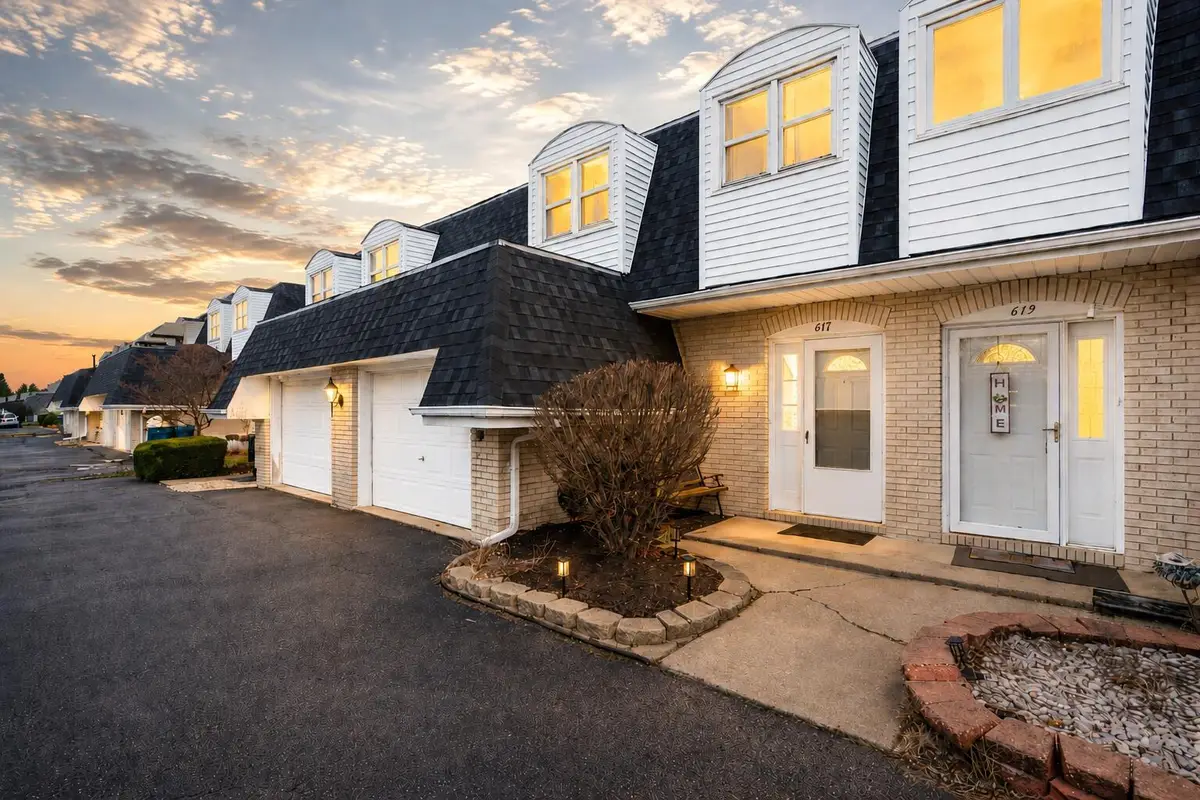617 Wellington Drive, Dyer, IN 46311 - #1