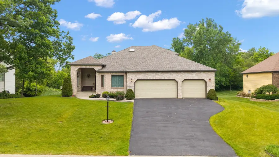 359 Tremont Lane, Valparaiso, IN 46385 - #2