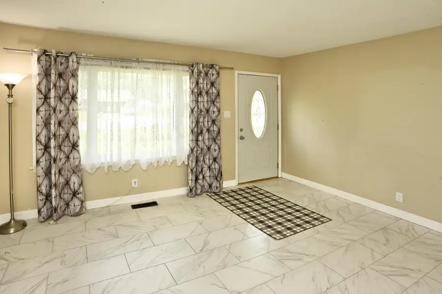 2113 W Porter Avenue, Chesterton, IN 46304 - #3
