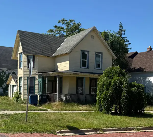 127 E William Street, Michigan City, IN 46360