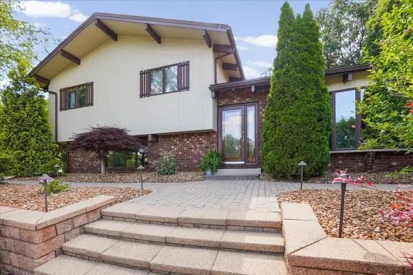 547 Heather Lane, Dyer, IN 46311