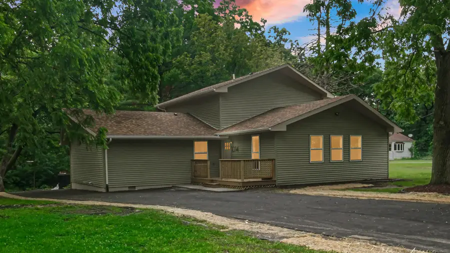 1014 E 63rd Place, Merrillville, IN 46410 - #2