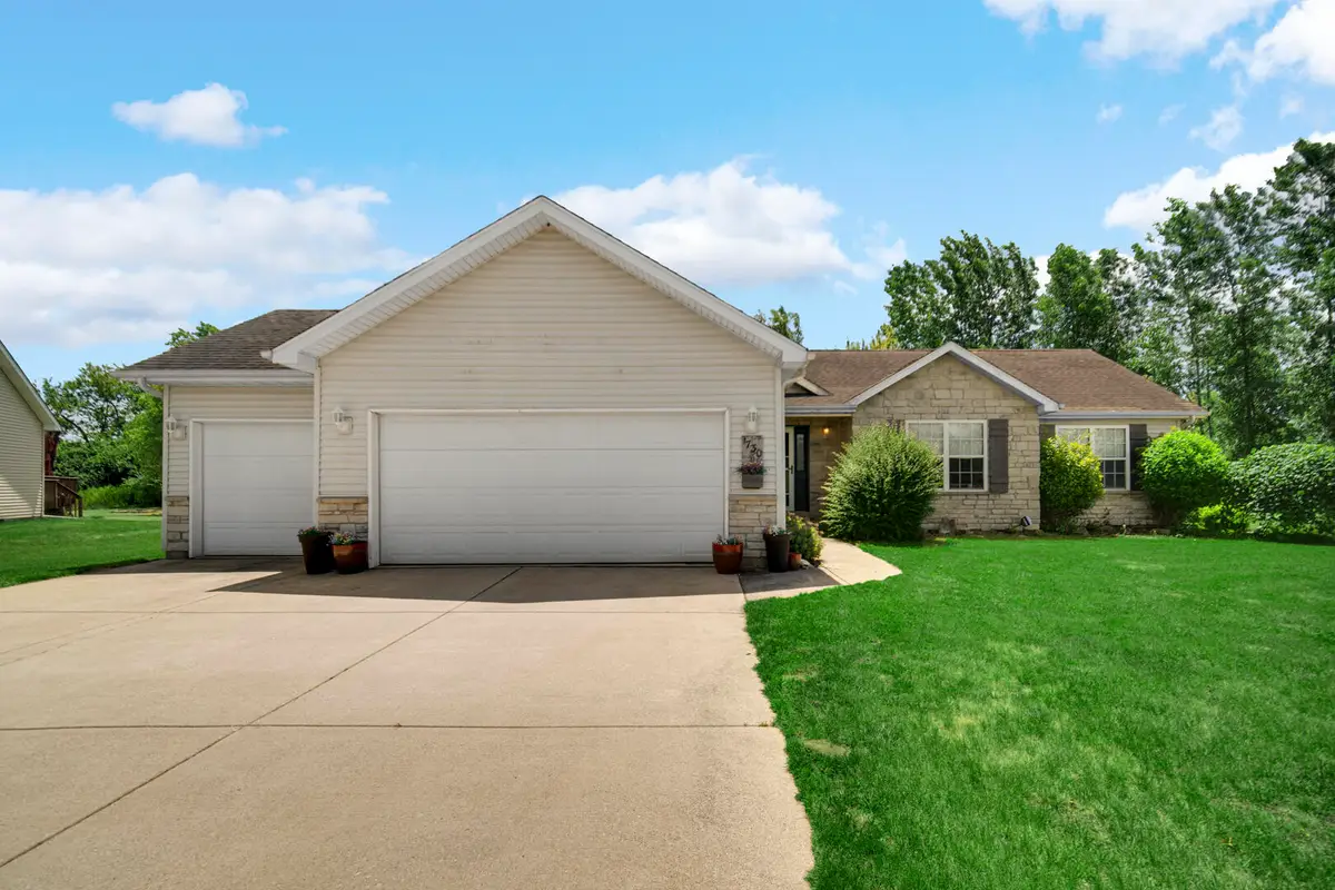 1730 Elderberry Circle, Demotte, IN 46310 - #1