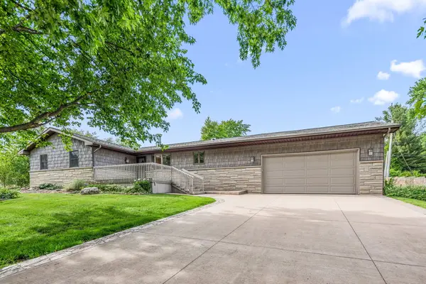 2499 Willowwood Avenue, Valparaiso, IN 46383