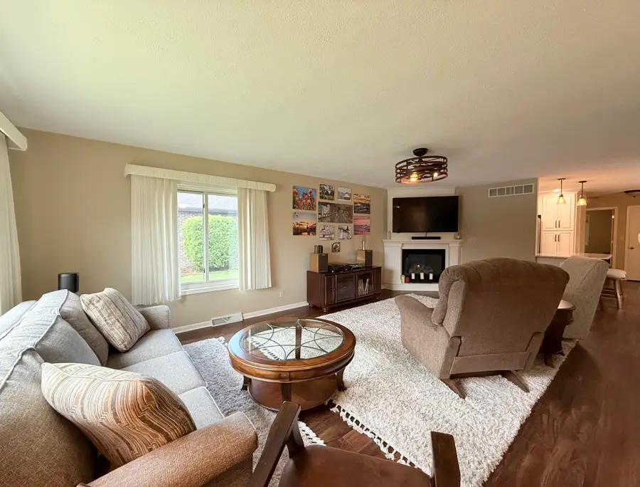 125 Regency Pkwy, La Porte, IN 46350 - #3