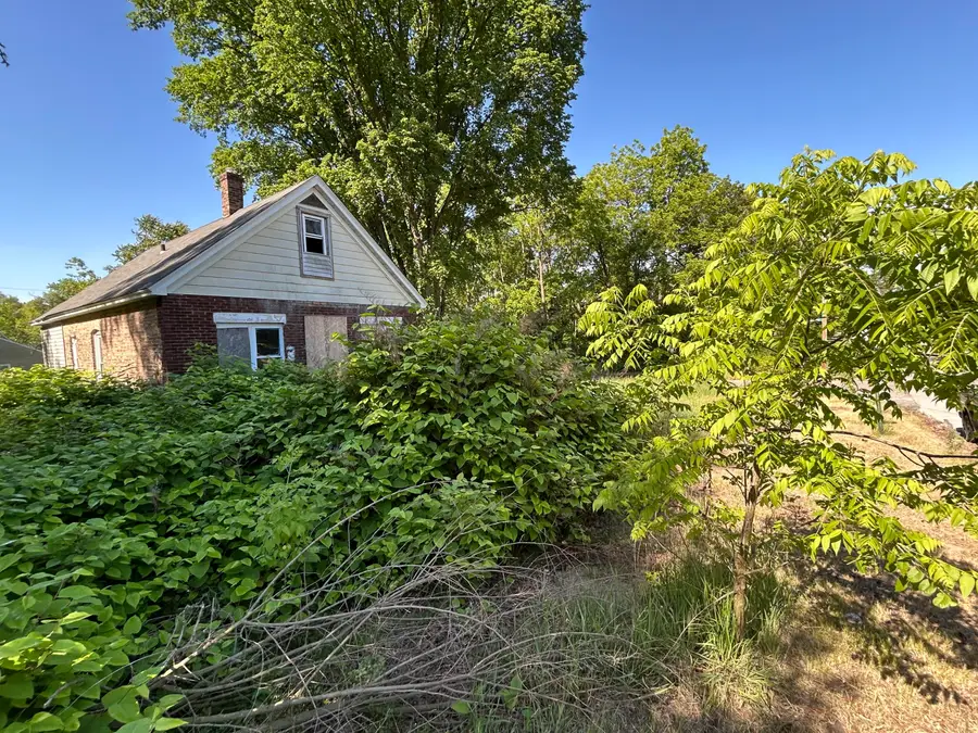 305 E 41st Avenue, Gary, IN 46409 - #3