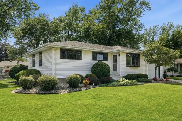 9008 Hess Drive, Highland, IN 46322