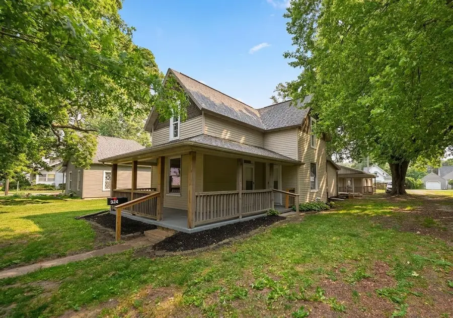 524 N Market Street, Winamac, IN 46996 - #3