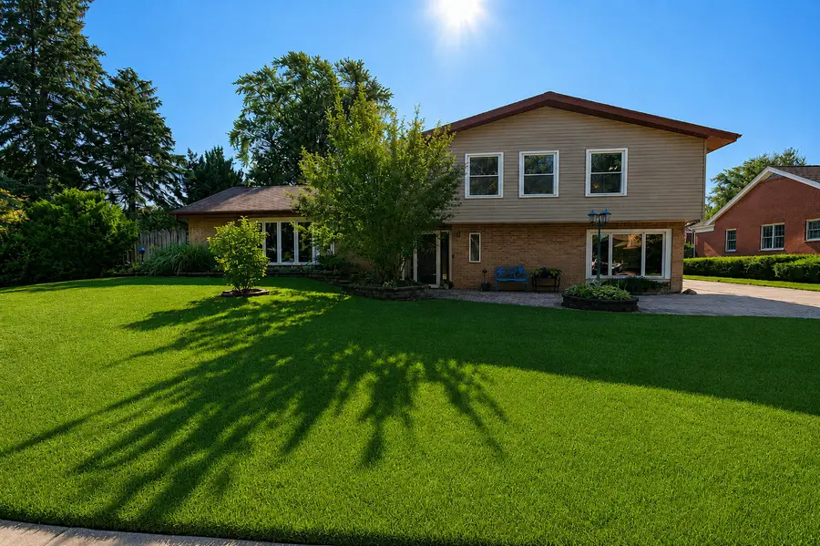 8205 Oakwood Avenue, Munster, IN 46321 - #2