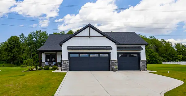 539 Scenic View Avenue, Valparaiso, IN 46385