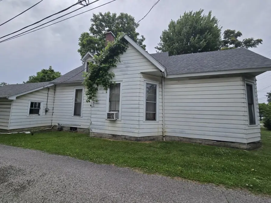 17 N Gum Street, North Vernon, IN 47265 - #2