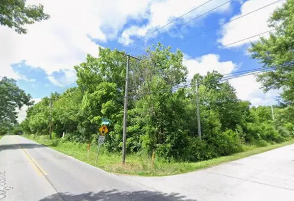 6024 S Liverpool Road, Hobart, IN 46342