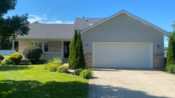 303 Pinehurst Court E, Valparaiso, IN 46383