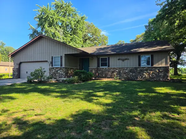 1809 W 900 N, Wheatfield, IN 46392