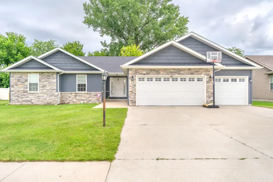 610 19th Street Se, Demotte, IN 46310 - #2