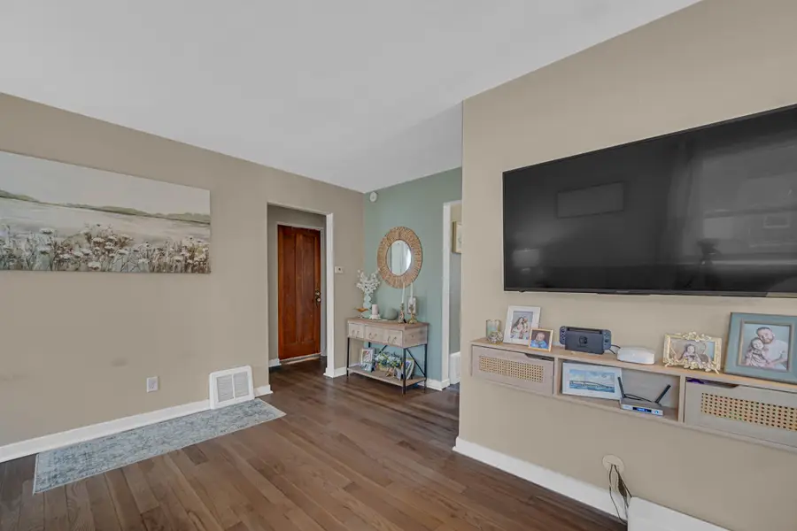 114 Beverly Lane, Hobart, IN 46342 - #3