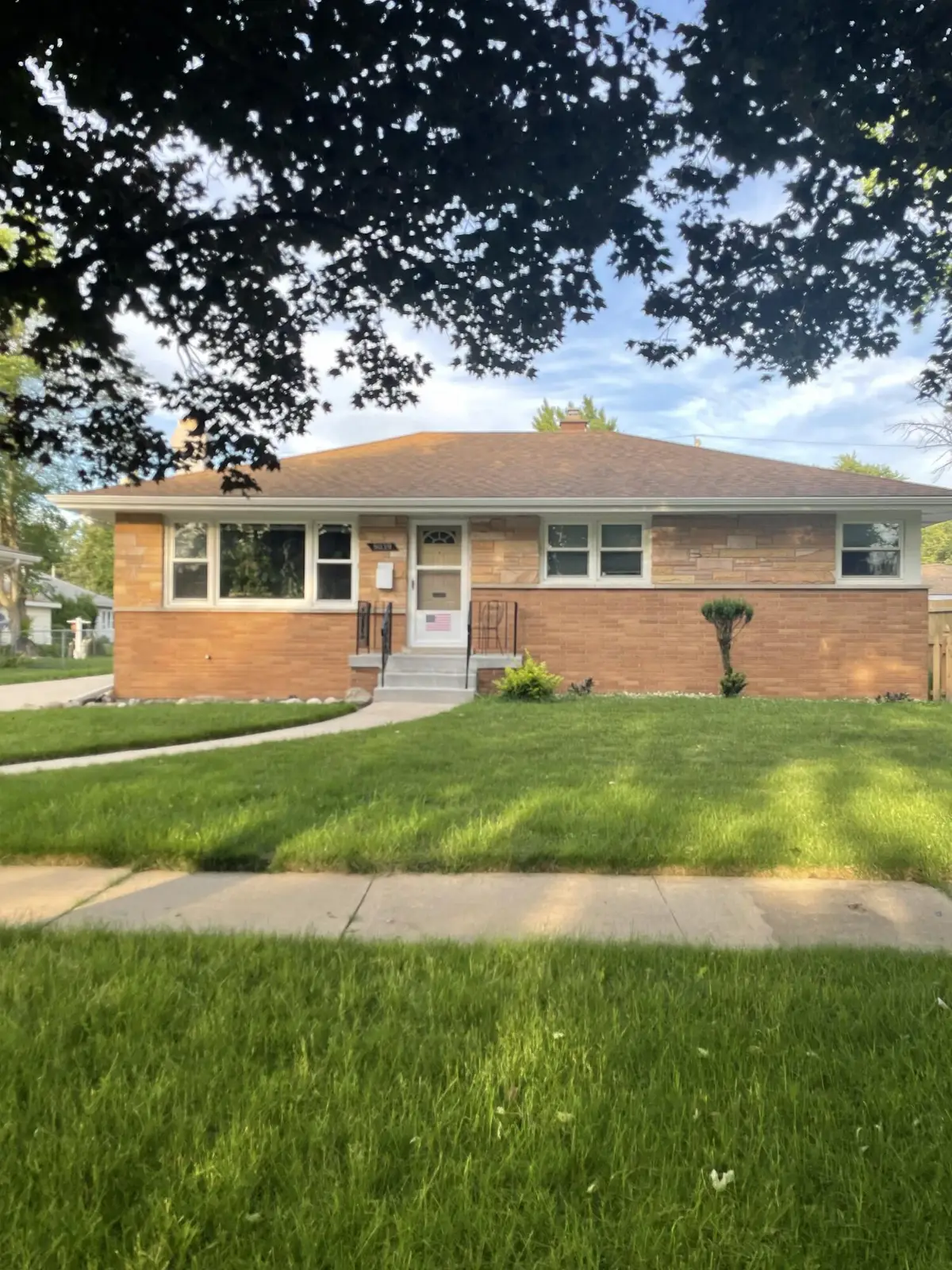 9039 Idlewild Drive, Highland, IN 46322 - #1