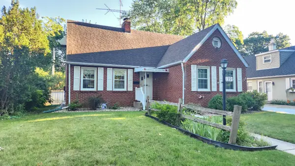 139 Beverly Boulevard, Hobart, IN 46342