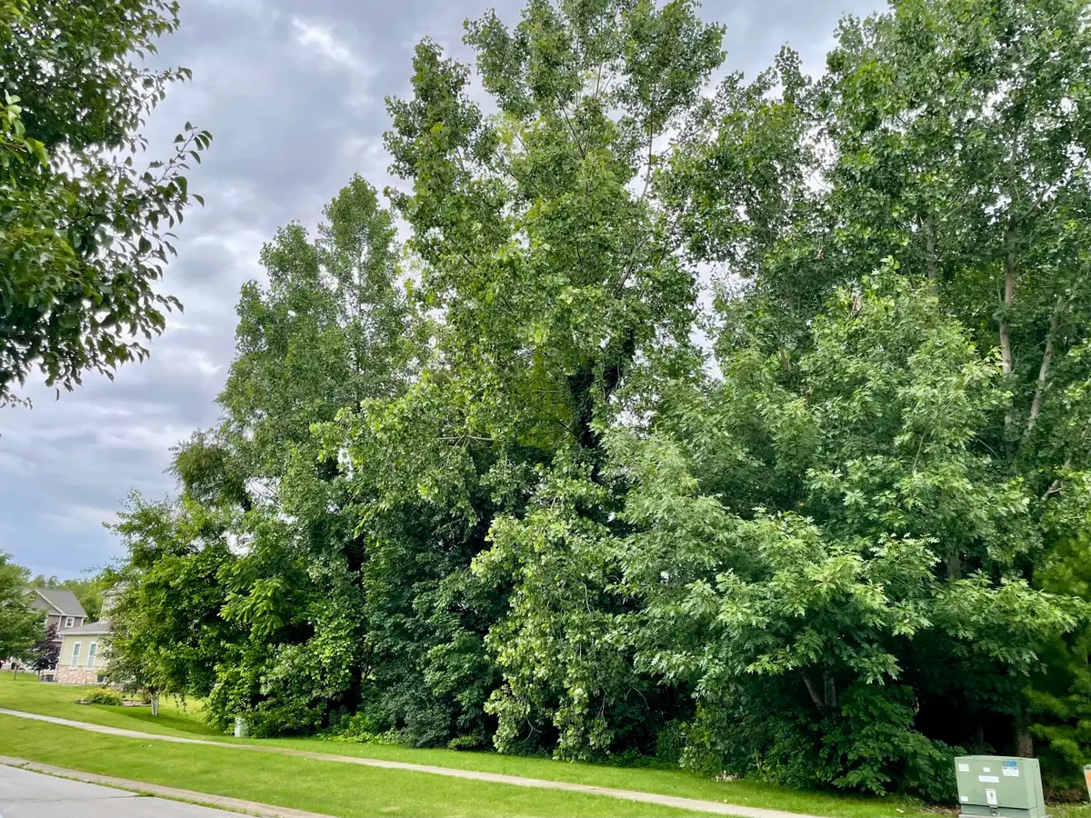 887 Hemingway Trail, Valparaiso, IN 46383 - #1