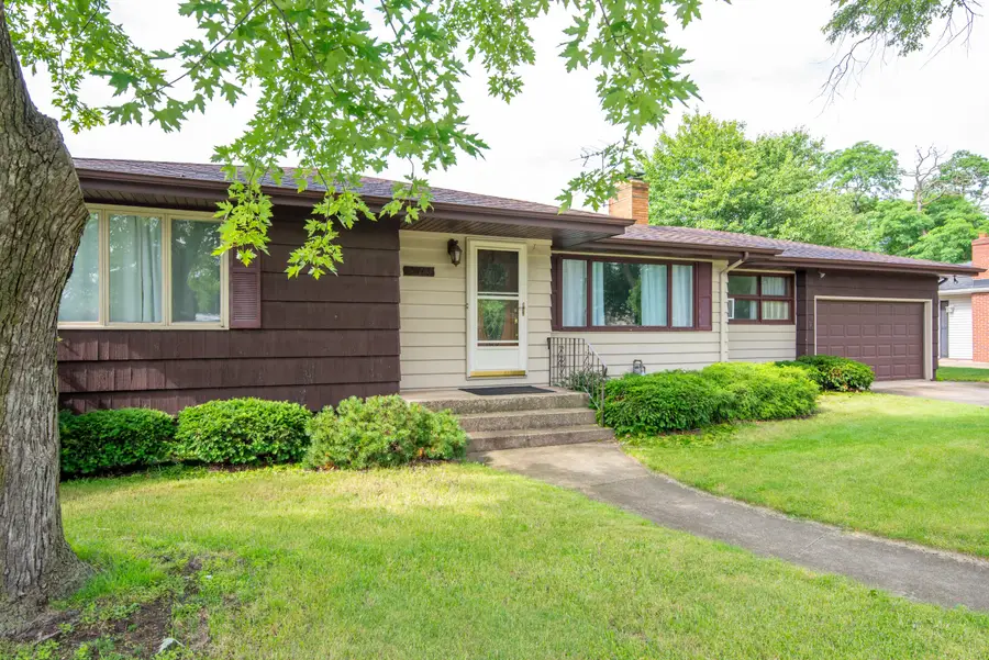 3413 Lincoln Street, Highland, IN 46322 - #2