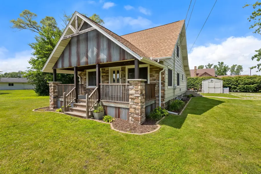 124 6th Street Se, Demotte, IN 46310 - #3