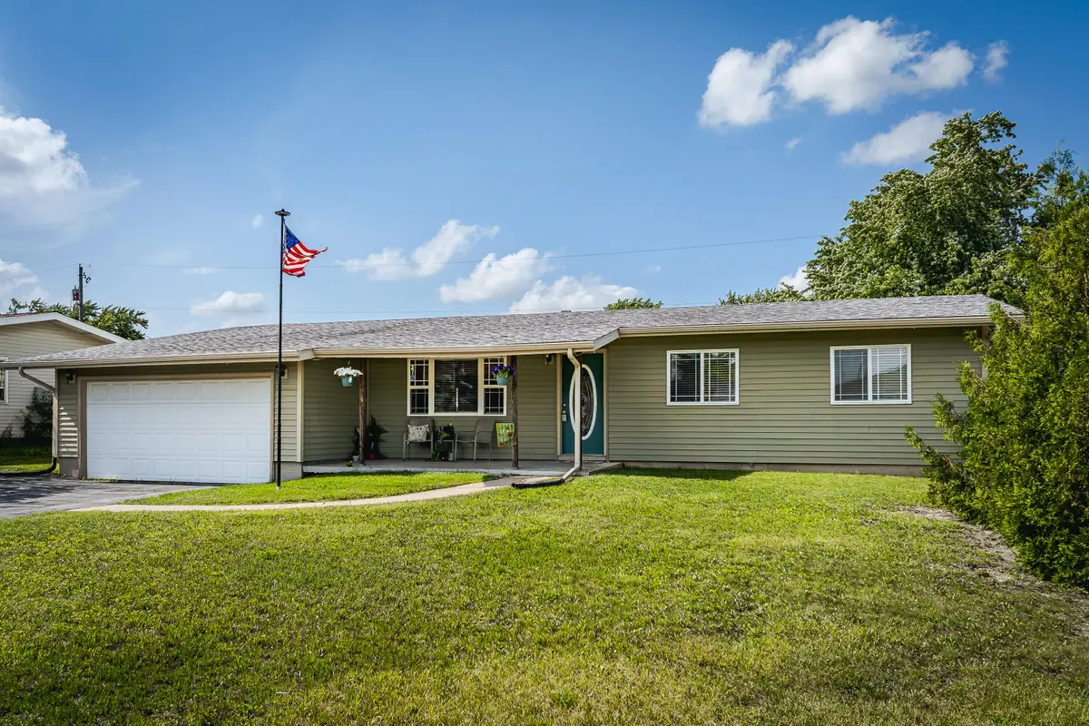 415 Saginaw Drive, Valparaiso, IN 46385 - #1