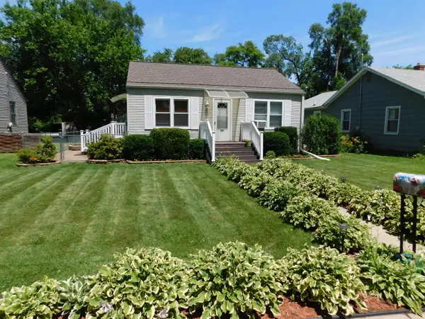 608 W Indiana Avenue, Chesterton, IN 46304