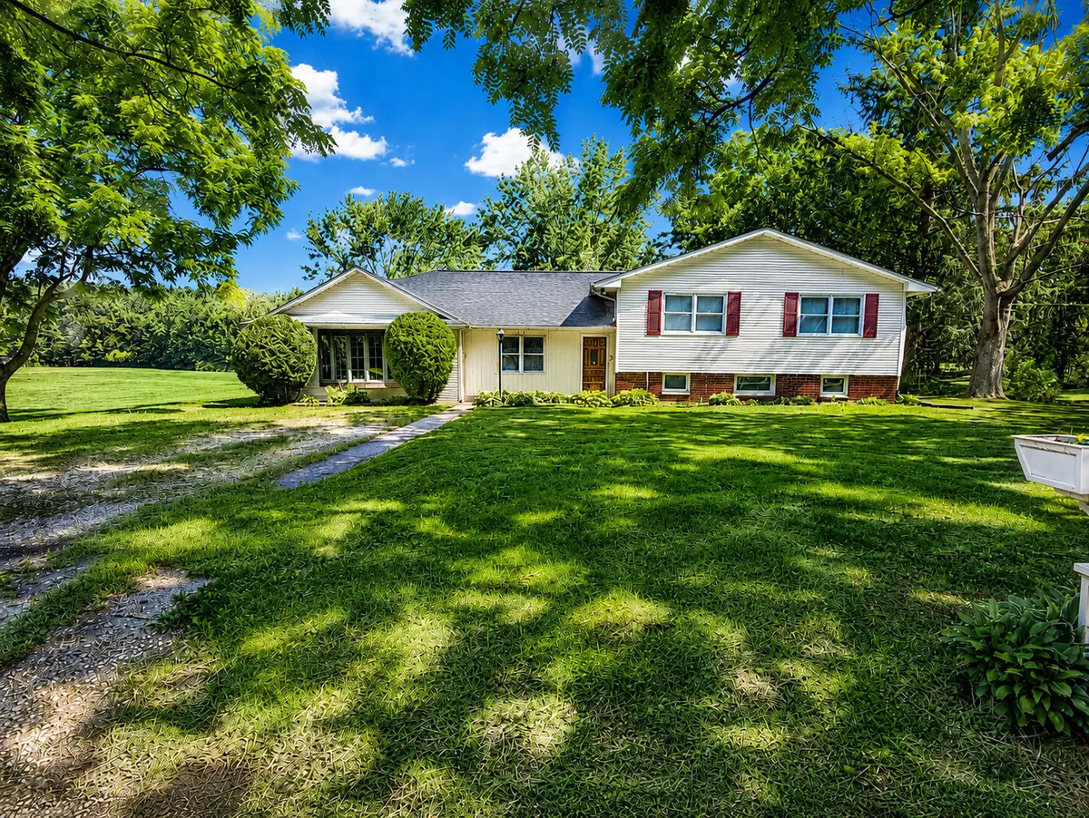 301 W Wilson Street, Hebron, IN 46341 - #1