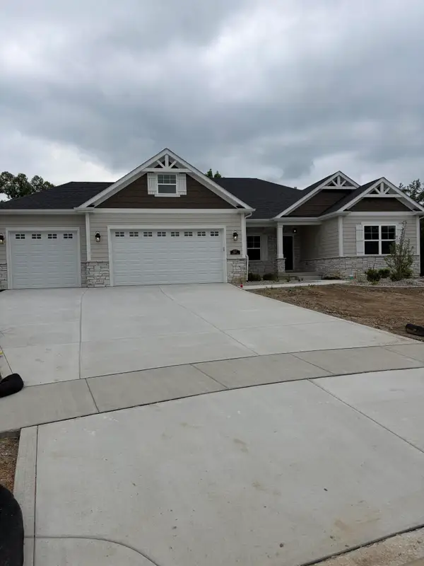 617 Bergamot Court, Crown Point, IN 46307