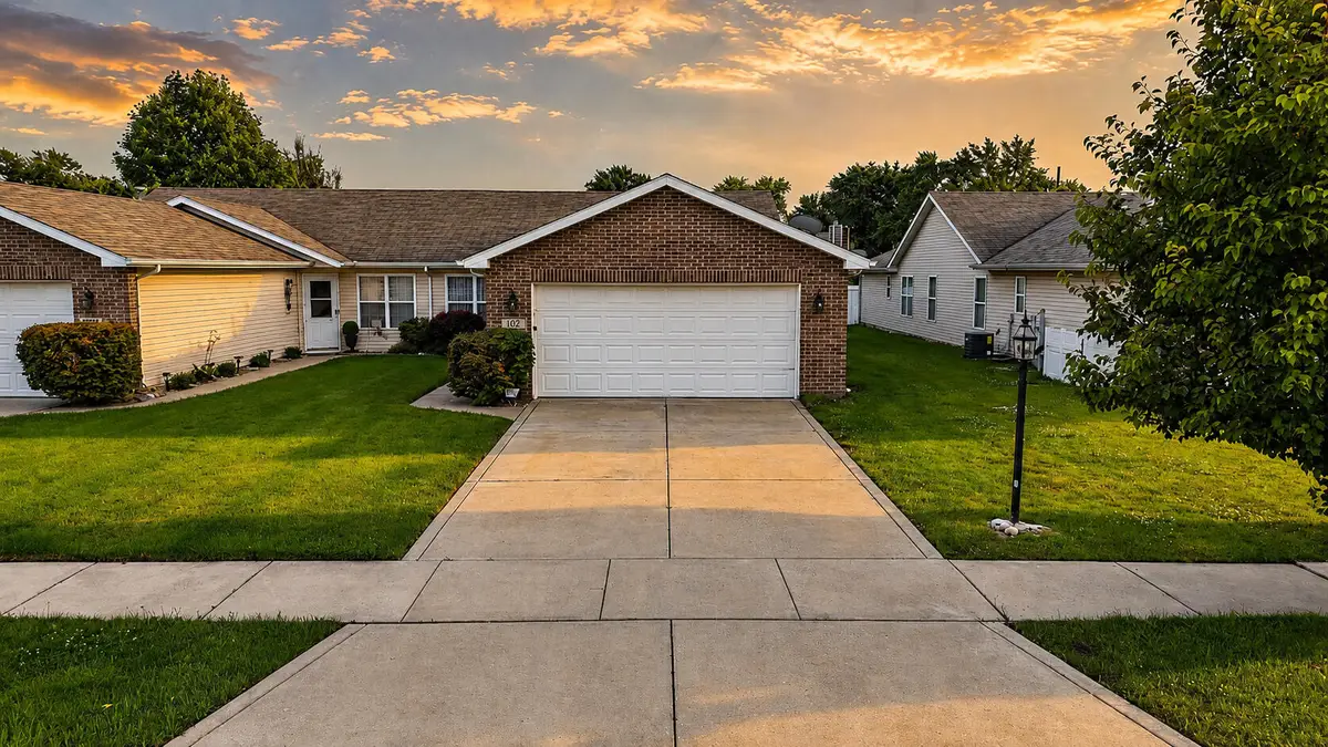 707 W 77th Avenue, Merrillville, IN 46410 - #1