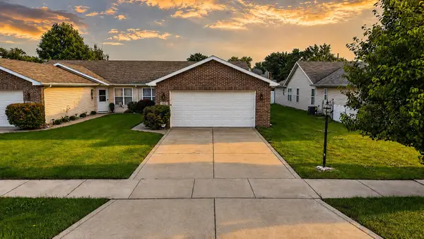707 W 77th Avenue, Merrillville, IN 46410