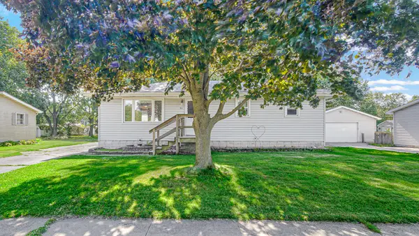 92 N County Line Road, Hobart, IN 46342