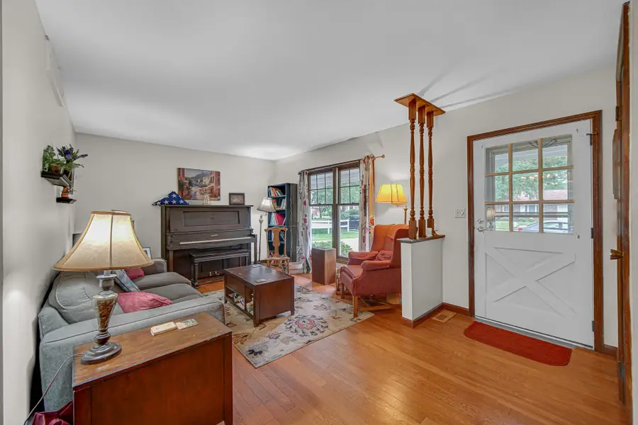 812 Fox Point Drive, Chesterton, IN 46304 - #3