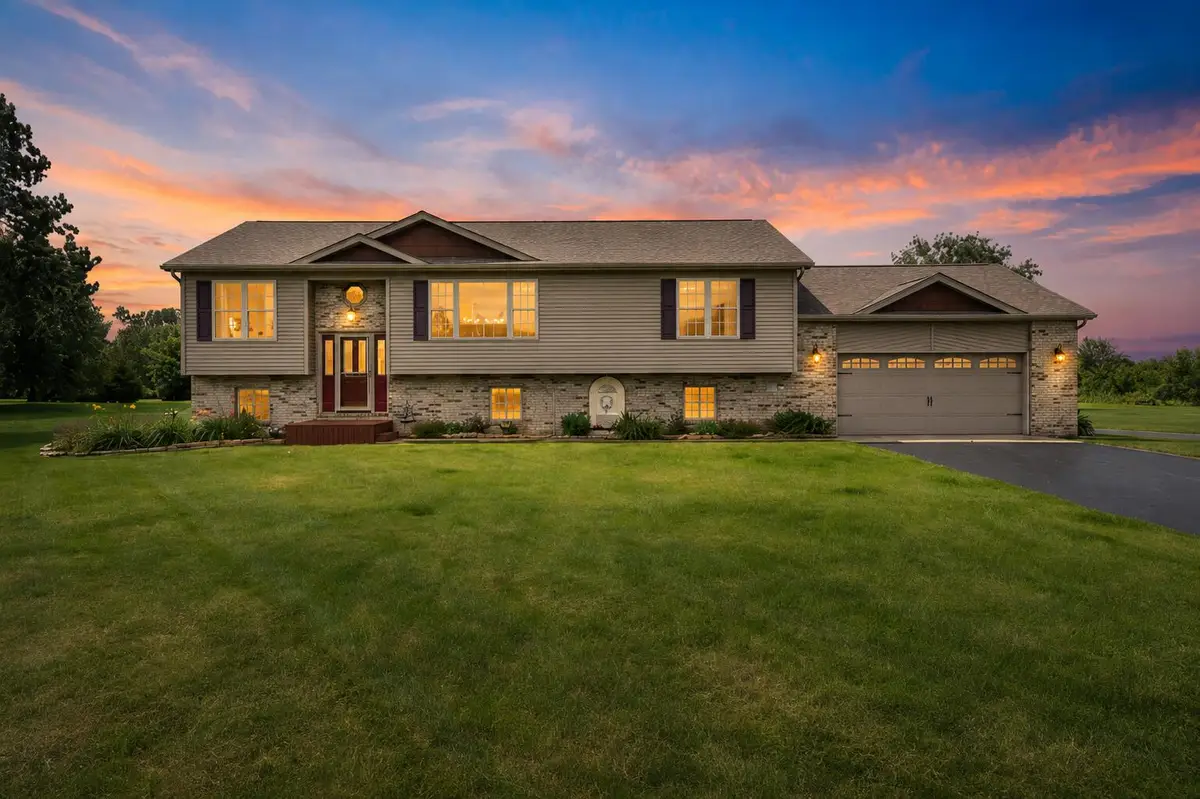 647 W 1100 N, Wheatfield, IN 46392 - #1