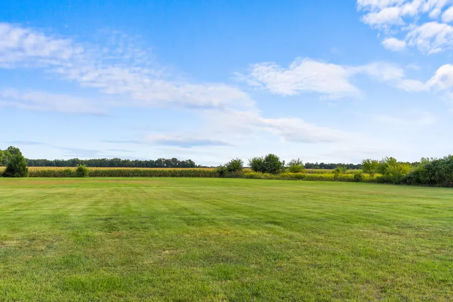 647 W 1100 N, Wheatfield, IN 46392 - #3
